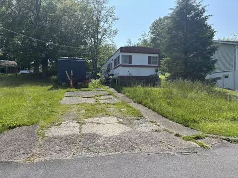602 Shawnee St, Roseto, PA 18013