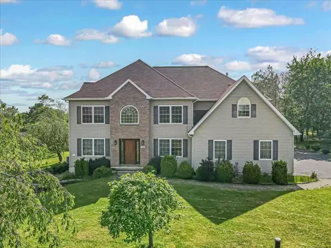 6 Reed Ct, Albrightsville, PA 18210