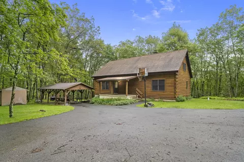 324 Hatchery Rd, Jim Thorpe, PA 18229