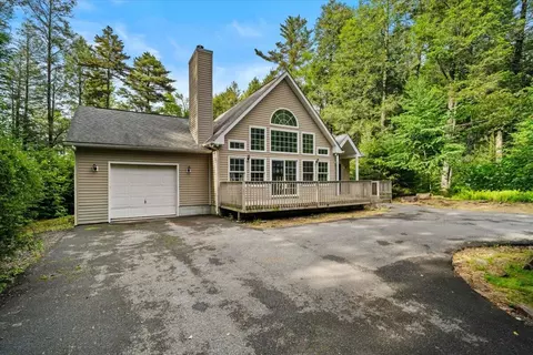 15 Shakespeare Dr, Albrightsville, PA 18210