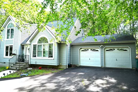 1617 Academy Dr, East Stroudsburg, PA 18301