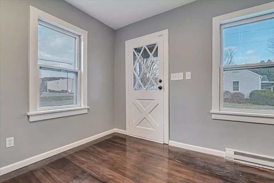 Entry Way - 175 Alger Ave, Tannersville, PA 18372 photo 2 of 5