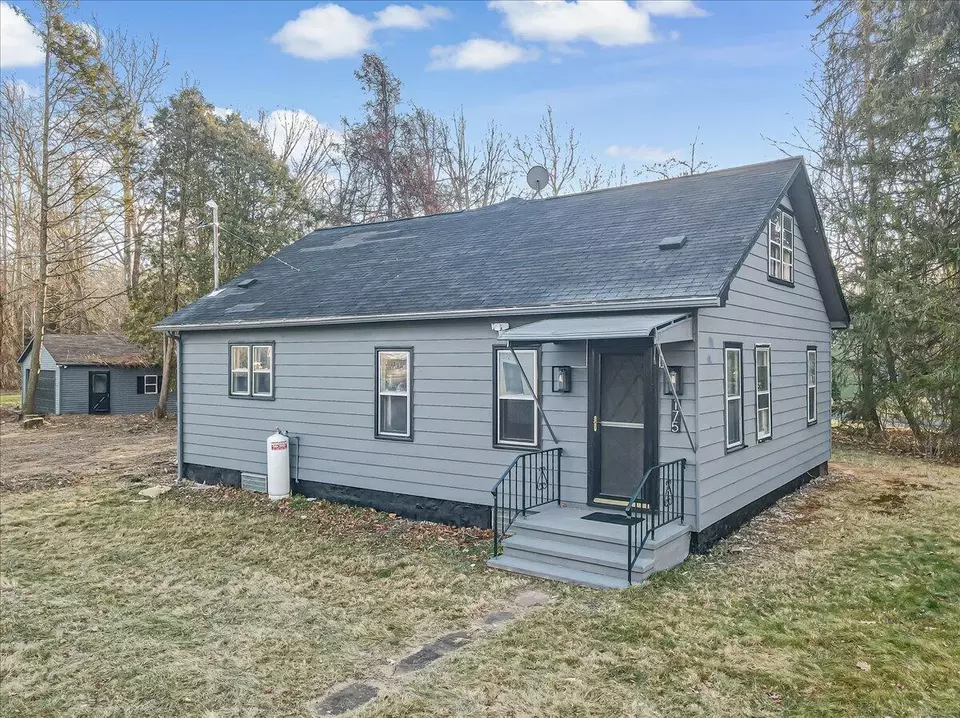 Exterior - 175 Alger Ave, Tannersville, PA 18372 photo 3 of 9