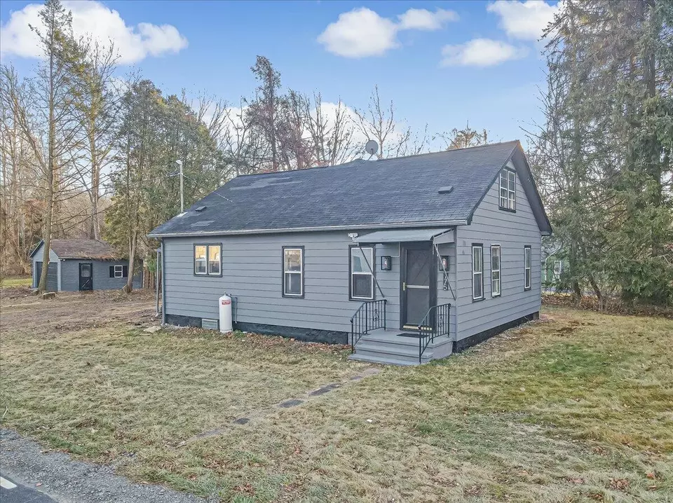 Exterior - 175 Alger Ave, Tannersville, PA 18372 photo 5 of 9