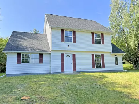 2138 Hill Rd, Effort, PA 18330