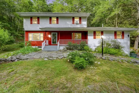 133 Lower Seese Hill Rd, Canadensis, PA 18325