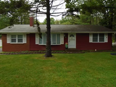 387 N Shore Dr, Albrightsville, PA 18210