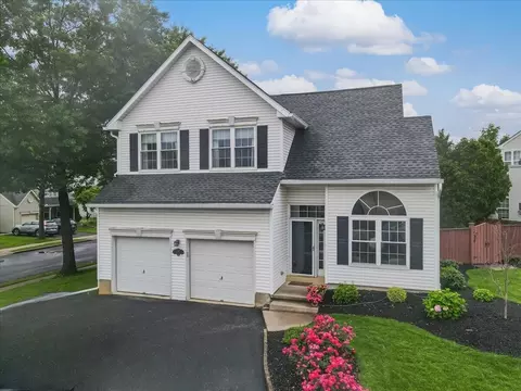 358 Lenape Trl, Allentown, PA 18104