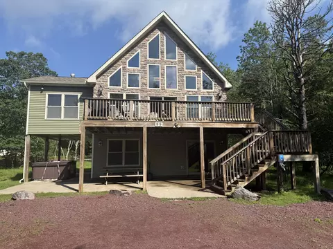 88 Bishop Cir, Albrightsville, PA 18210