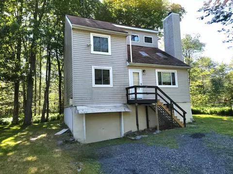 911 Granite Ter, Tobyhanna, PA 18466