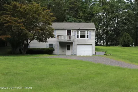 42 Brush Dr, East Stroudsburg, PA 18302