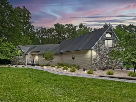 246 Fish Hill Rd, Tannersville, PA 18372