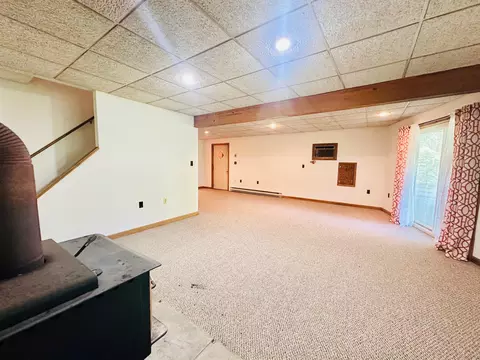 Living - 2383 Eagle Path, Bushkill, PA 18324 photo 3 of 5