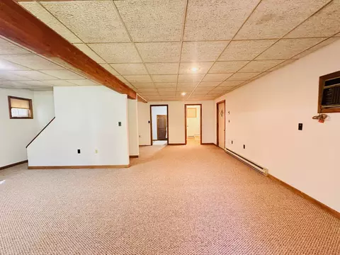 Living - 2383 Eagle Path, Bushkill, PA 18324 photo 4 of 5
