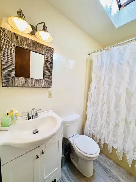 Bath - 2383 Eagle Path, Bushkill, PA 18324 photo 1 of 5