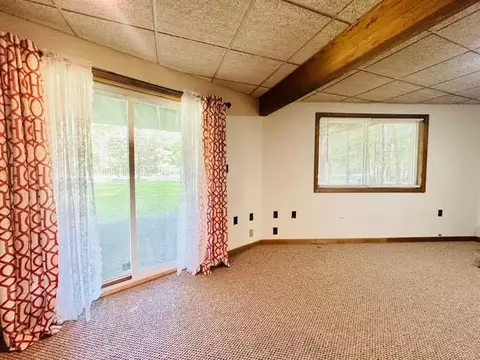 Living - 2383 Eagle Path, Bushkill, PA 18324 photo 5 of 5