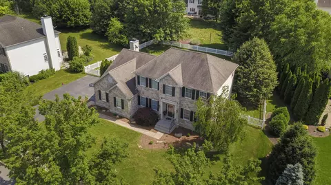 3960 Mountain View Ave, Easton, PA 18045