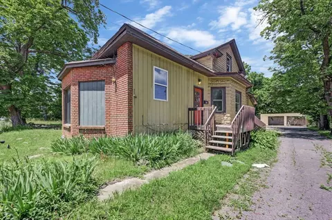 1198 W Main St, Stroudsburg, PA 18360