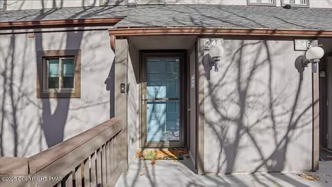 248 High Pass Way, Tannersville, PA 18372