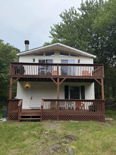 281 Fern Ridge Rd, Blakeslee, PA 18610