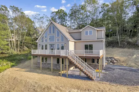 2217 Camelback Dr, Tannersville, PA 18372