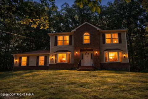 6251 Decker Rd, Bushkill, PA 18324