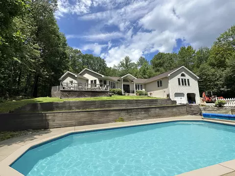5141 Innwood Dr, Germansville, PA 18053