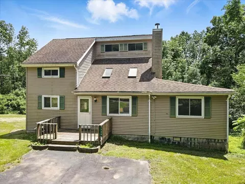 326 Kathleen Dr, Stroudsburg, PA 18360