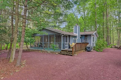 115 Alpine Ct, Pocono Pines, PA 18350