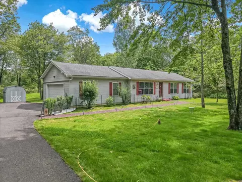 121 Pinoak Dr, Jim Thorpe, PA 18229