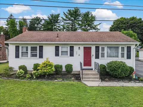 489 Sportsman Club Rd, Nazareth, PA 18064