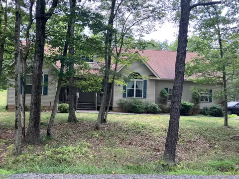 30 Lenape Trl, Albrightsville, PA 18210