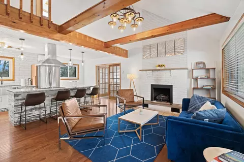 415 Minsi Trl W, Long Pond, PA 18334