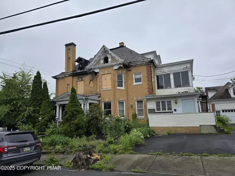 207 Market St, Bangor, PA 18013