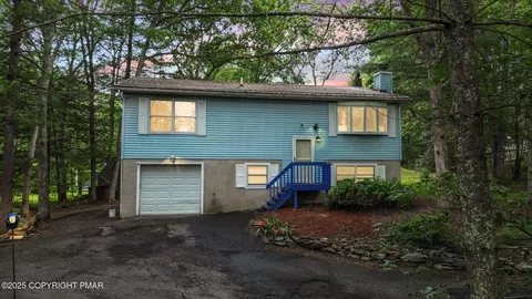 619 Rimrock Rd, Bartonsville, PA 18321