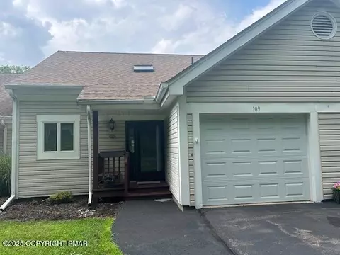 109 Duck Hollow Cir, Stroudsburg, PA 18360