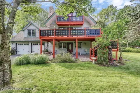 187 Ash Dr, Long Pond, PA 18334