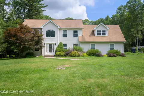2730 Rising Hill Dr, Saylorsburg, PA 18353