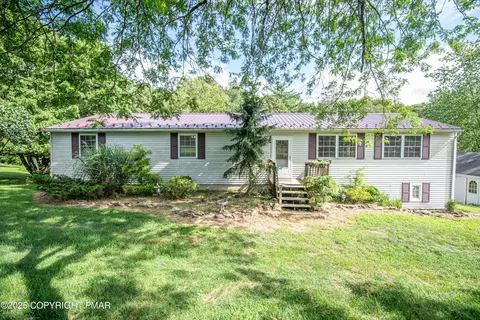 202 Chestnut Dr S, Saylorsburg, PA 18353