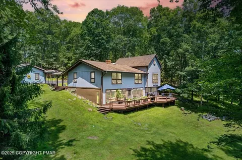 3166 Post Hill Ter, Henryville, PA 18332