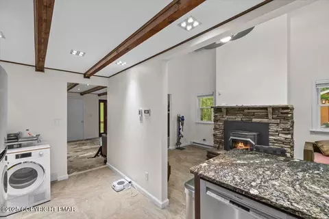 Entry Way - 1289 Bear Dr, Bushkill, PA 18324 photo 4 of 6