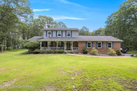 219 Matterhorn Dr, Effort, PA 18330