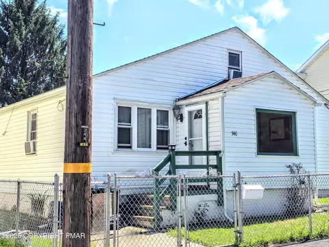 546 W Main St, Weatherly, PA 18255