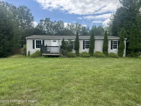 149 Tapuco Dr, Albrightsville, PA 18210
