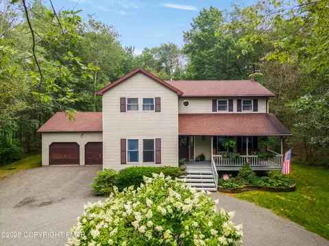 210 Annette Marie Dr, Long Pond, PA 18334