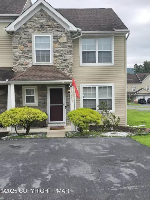 56 Lower Ridge View Cir, East Stroudsburg, PA 18302