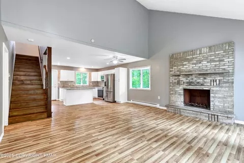 117 Stroud Ln, East Stroudsburg, PA 18302
