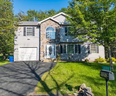 6000 Boardwalk Dr, Tobyhanna, PA 18466