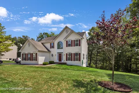 209 Daffodil Dr, East Stroudsburg, PA 18301
