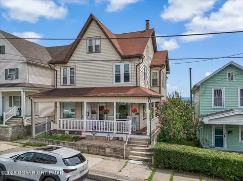 223 N 3rd St, Lehighton, PA 18235